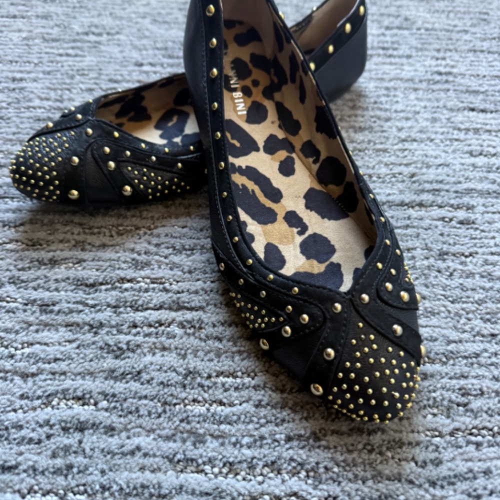 Gianni Bini Women’s Black Studded Flats Shoes 8M